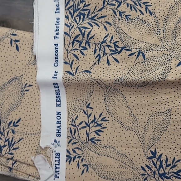 Phyllis by Sharon Kessler Fabric - Picture 2 of 3